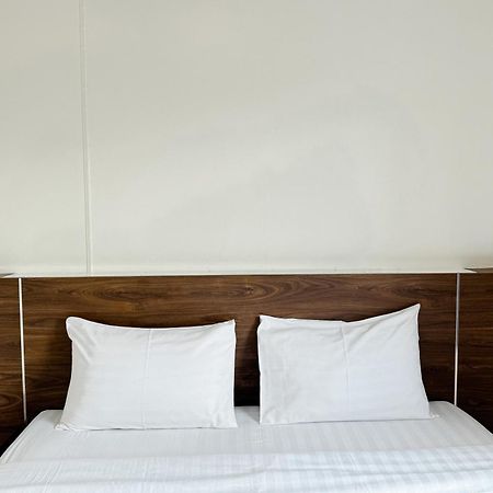 Jacky Chan Hotel Betong Buitenkant foto