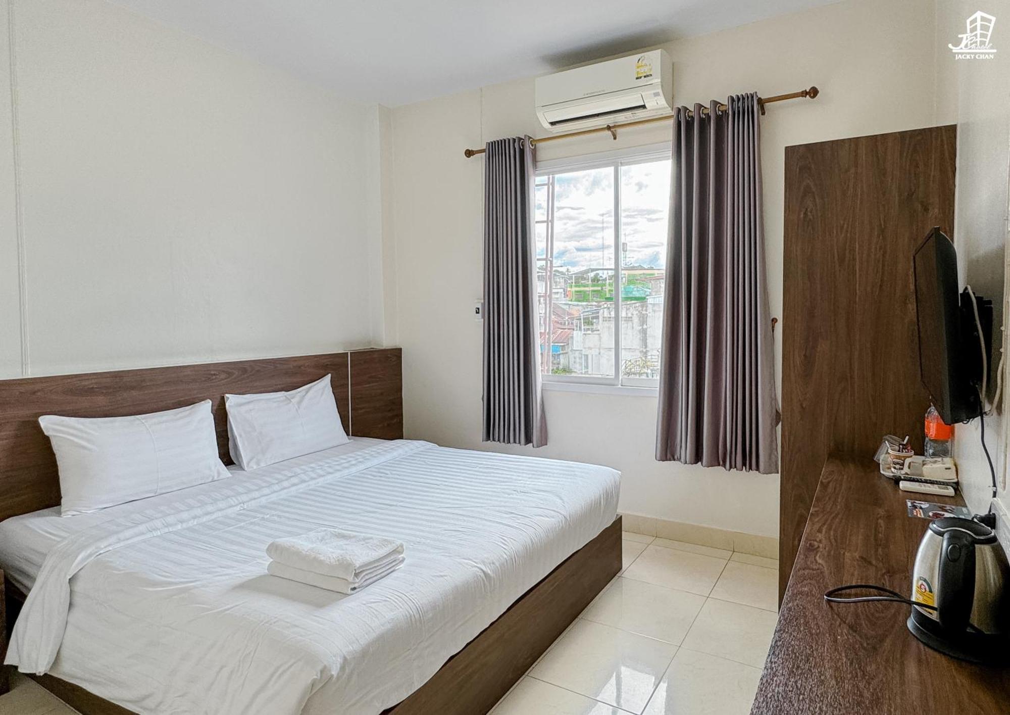 Jacky Chan Hotel Betong Buitenkant foto